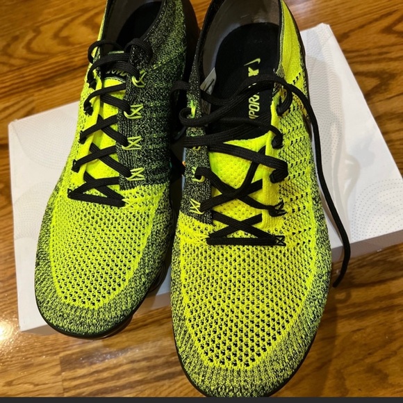 air vapormax flyknit 2 volt